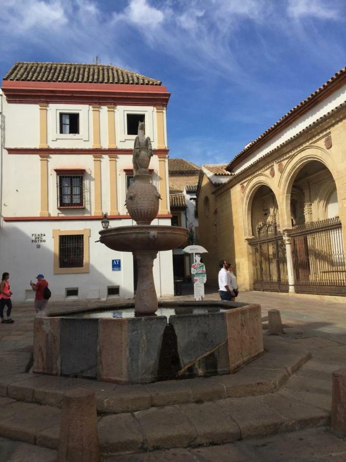 Apartamento Plaza De La Corredera Córdoba Eksteriør billede
