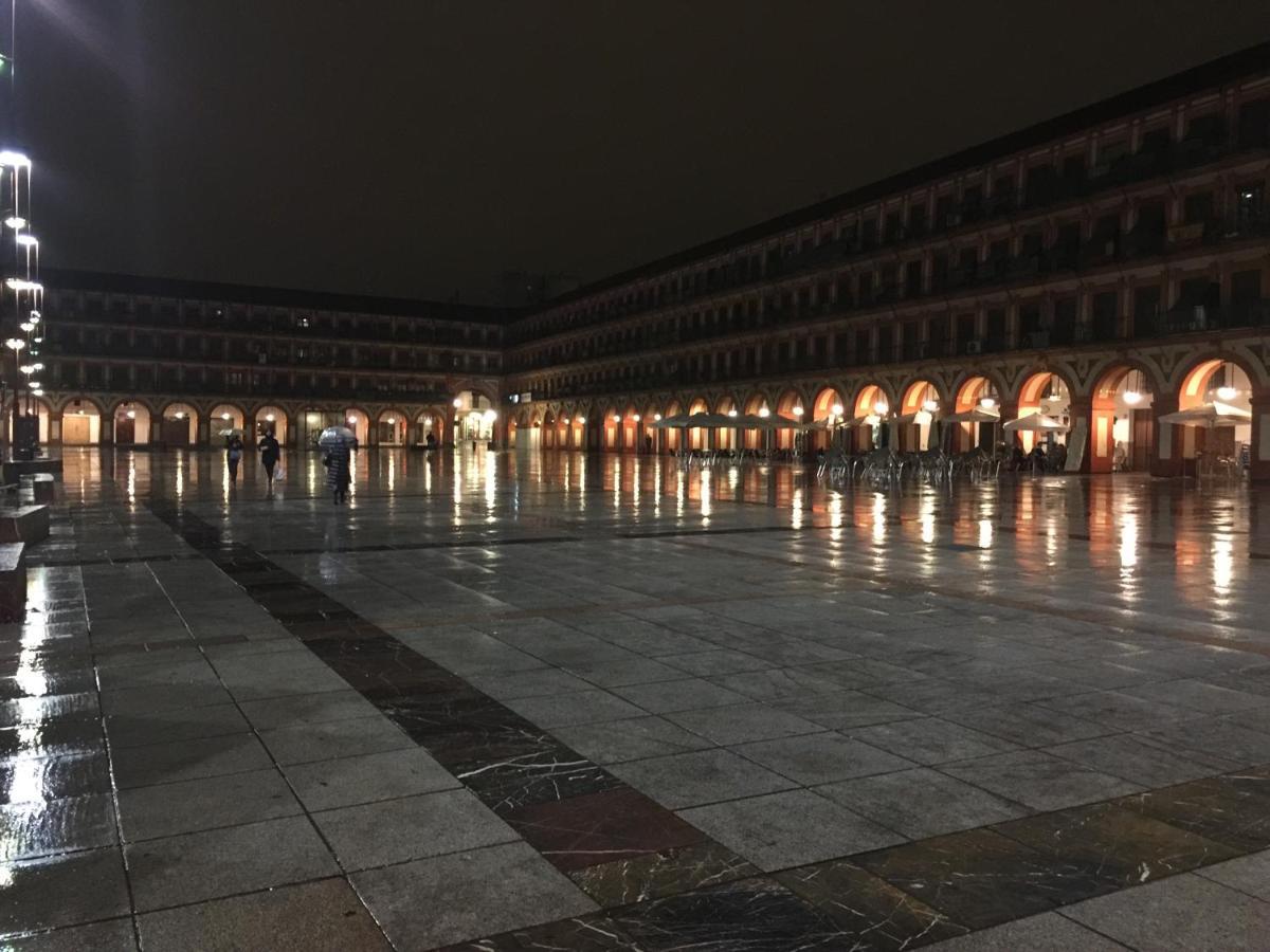 Apartamento Plaza De La Corredera Córdoba Eksteriør billede